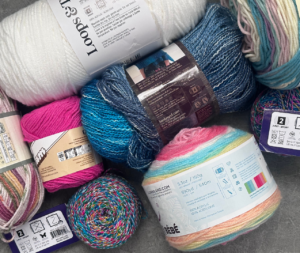 Best Yarn for Loom Knitting Blankets (What Actually Works)