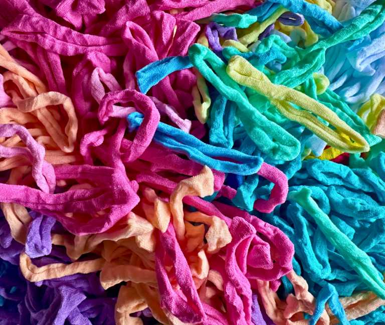 Choosing Potholder Loom Loops: Cotton vs. Polyester (And How to Use Them)