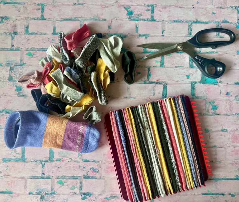 How to Use Old Socks on a Potholder Loom (The Coziest Way to Recycle Them)